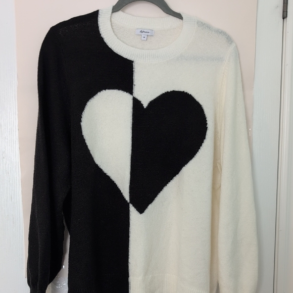 Reitmans Sweaters - Reitmans Black and Cream Heart Sweater Size 2x
